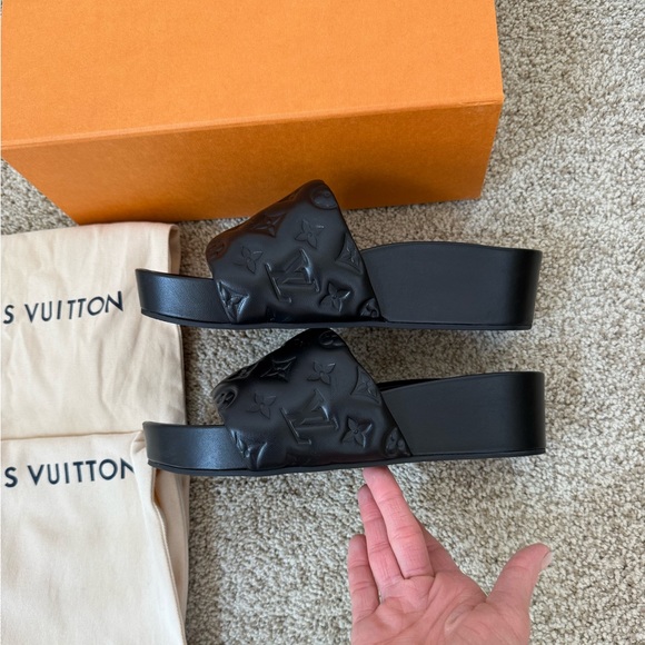 Louis Vuitton Black Lambskin Embossed Monogram Jumbo Flatform Sandals Size 38.5 - Picture 4 of 8